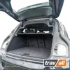BMW IX i20 tavaratilan koiraverkko
