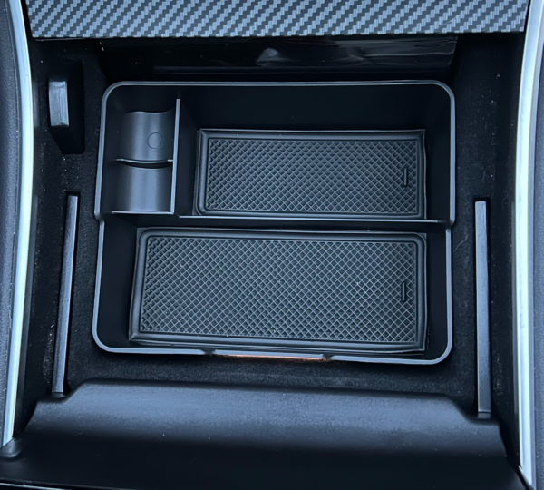 Lokerikko keskikonsoliin Model 3 (2017-2019) - Image 4